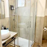 Tribunali Platamon 4* ナポリ
