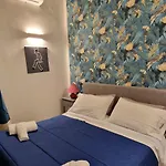 ゲストハウス Tribunali Platamon ナポリ
