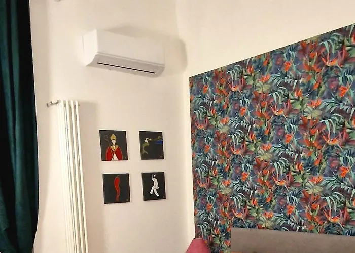 Tribunali Platamon Неаполь