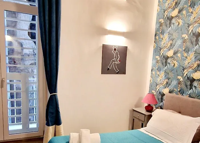 Tribunali Platamon Неаполь